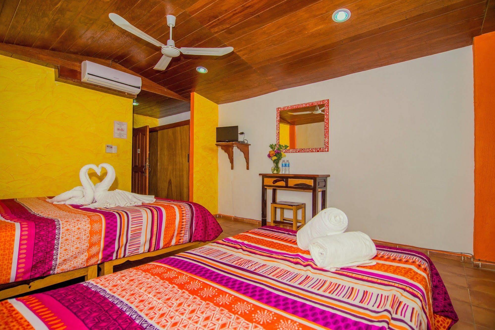 Hotel El Hormiguero Playa del Carmen Extérieur photo